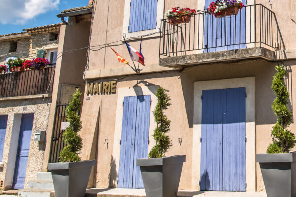 Façade de l'ancienne mairie de Saint-Marcellin-lès-Vaison