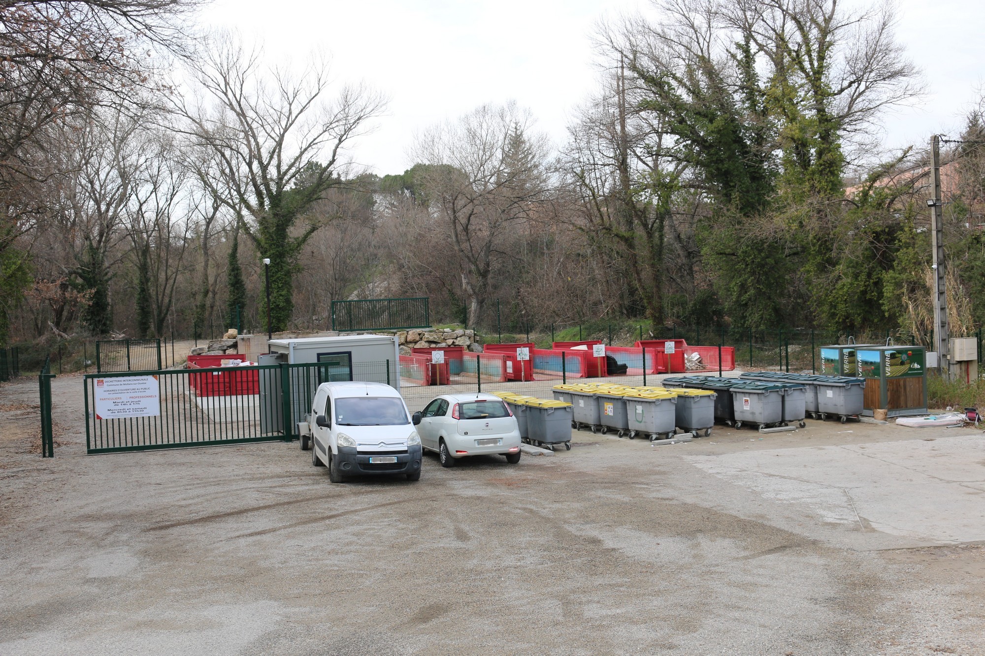 Photo de la déchetterie de Mollans-sur-Ouvèze.